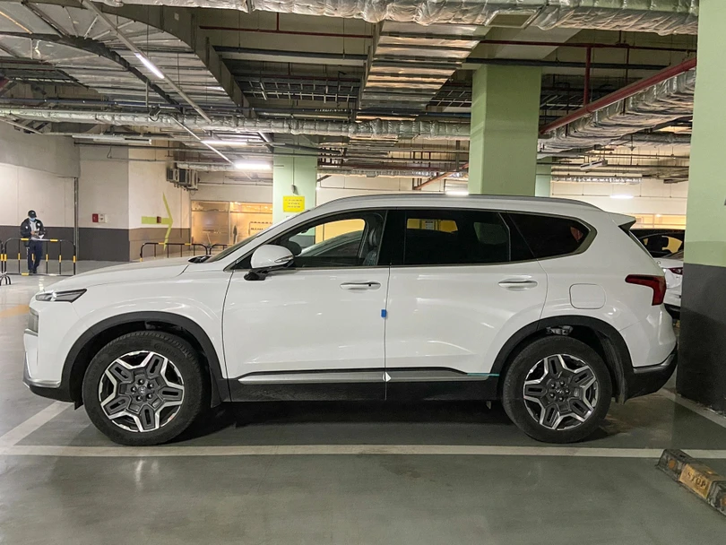 Loạt ô tô tăng - giảm giá bán dịp cuối năm