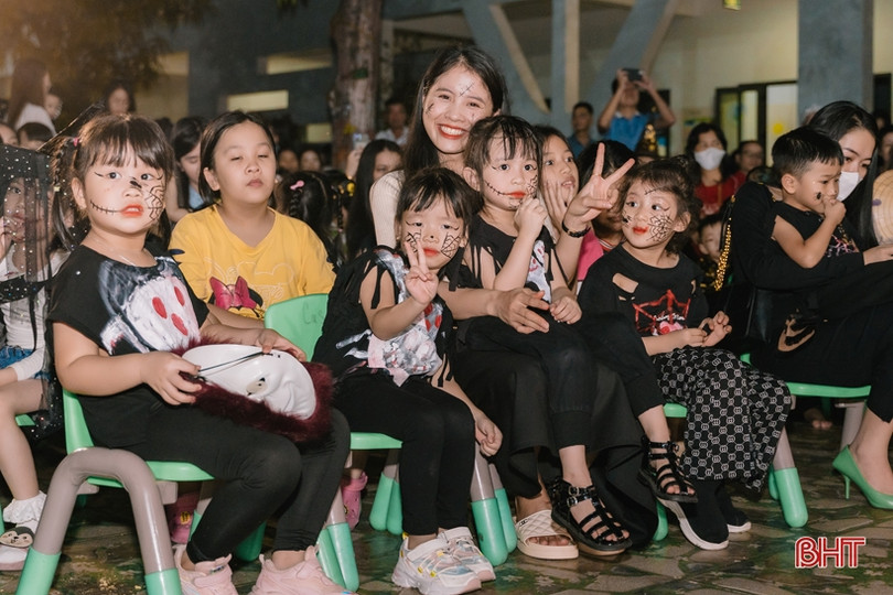 Sôi động đêm hội “Colorful me” của Trường Mầm non Trung Kiên