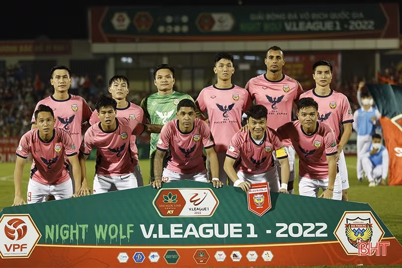 Lối chơi gây bất ngờ của Hồng Lĩnh Hà Tĩnh trong trận gặp Viettel