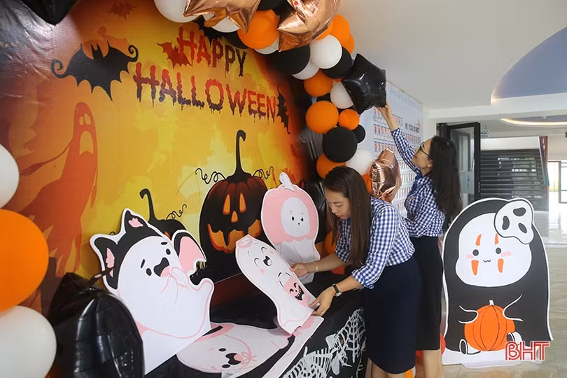 Sắc màu không khí đón Halloween ở TP Hà Tĩnh