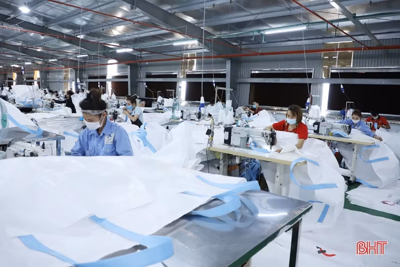 Ngân hàng tăng lãi suất điều hành: Người dân, doanh nghiệp Hà Tĩnh nói gì?