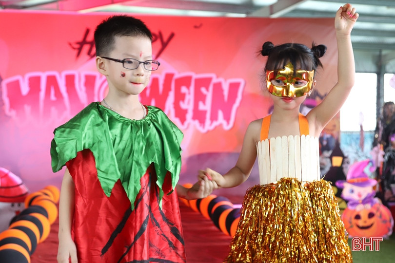 Những khoảnh khắc vui nhộn, đáng yêu của cô và trò Trường Mầm non Trí Đức