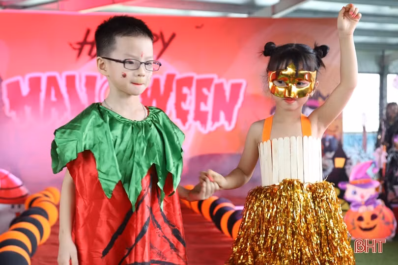 Những khoảnh khắc vui nhộn, đáng yêu của cô và trò Trường Mầm non Trí Đức