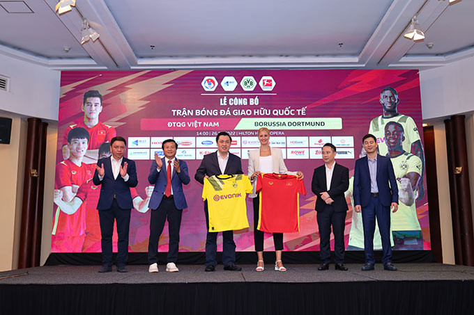 Chốt giá vé xem trận Việt Nam vs Dortmund