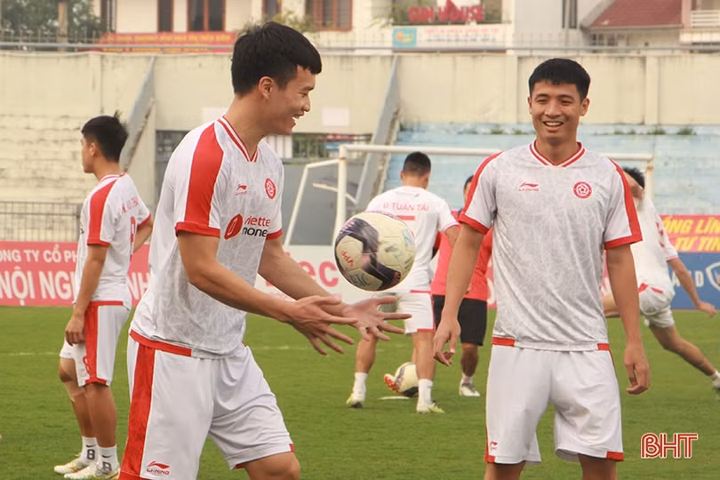 Đối đầu Viettel, Hồng Lĩnh Hà Tĩnh chờ đợi “duyên may” của HLV Nguyễn Thành Công