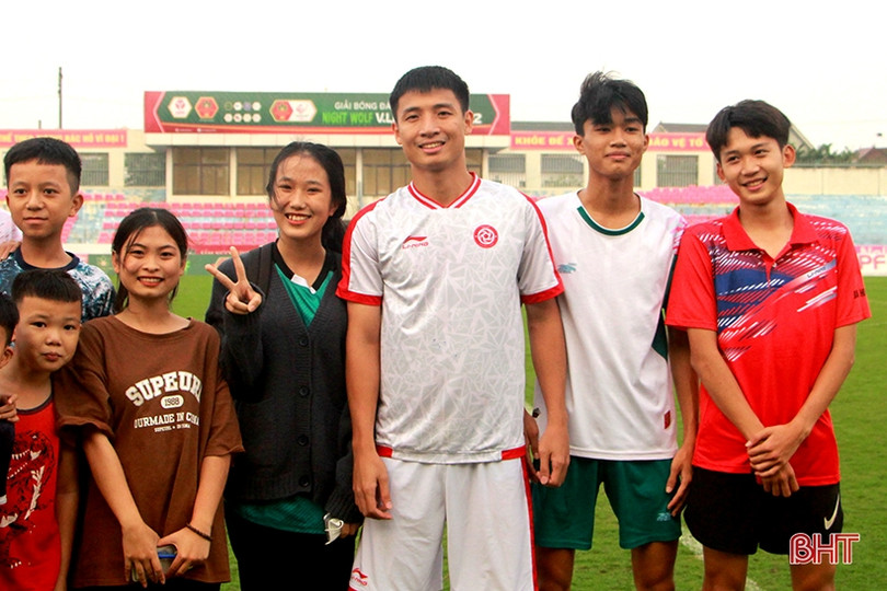 Bùi Tiến Dũng trở lại sân Hà Tĩnh, chuẩn bị đối đầu với đội bóng quê hương