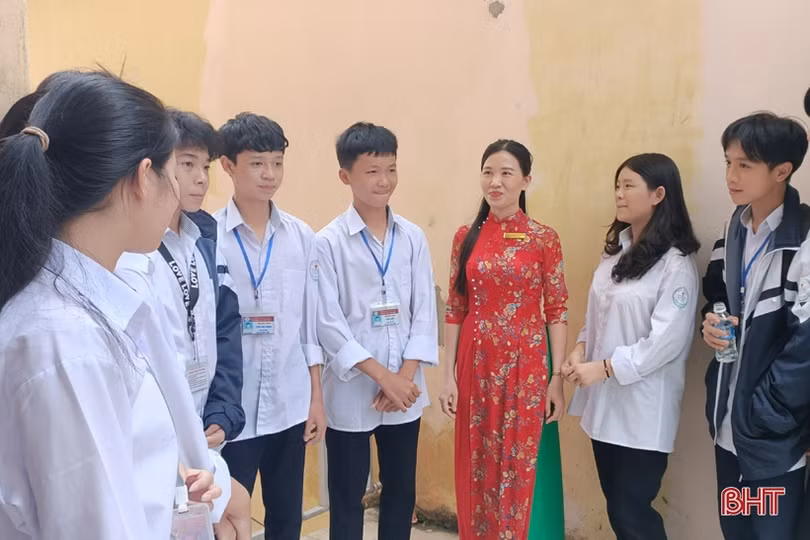 Thi đua nâng cao chất lượng dạy học trong các trường THPT ở Hà Tĩnh