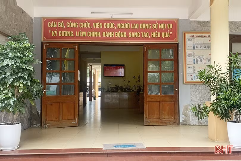 Công sở không khói thuốc góp phần xây dựng cơ quan văn hóa ở Hà Tĩnh