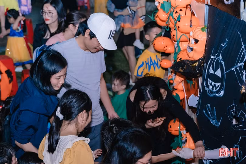 Sôi động đêm hội “Colorful me” của Trường Mầm non Trung Kiên