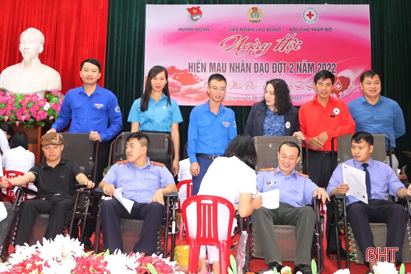 Ngày hội hiến máu nhân đạo ở Vũ Quang thu về 145 đơn vị máu