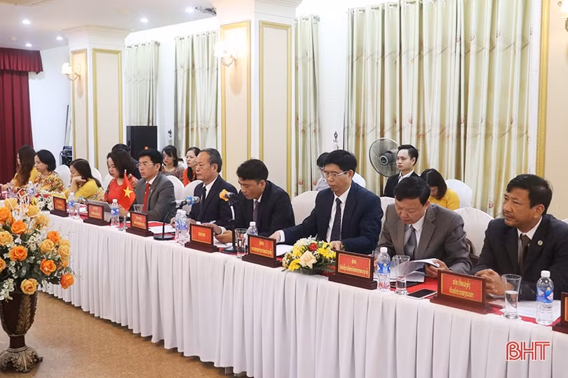 Sở Tư pháp Hà Tĩnh - Khăm Muồn hội đàm về công tác tư pháp