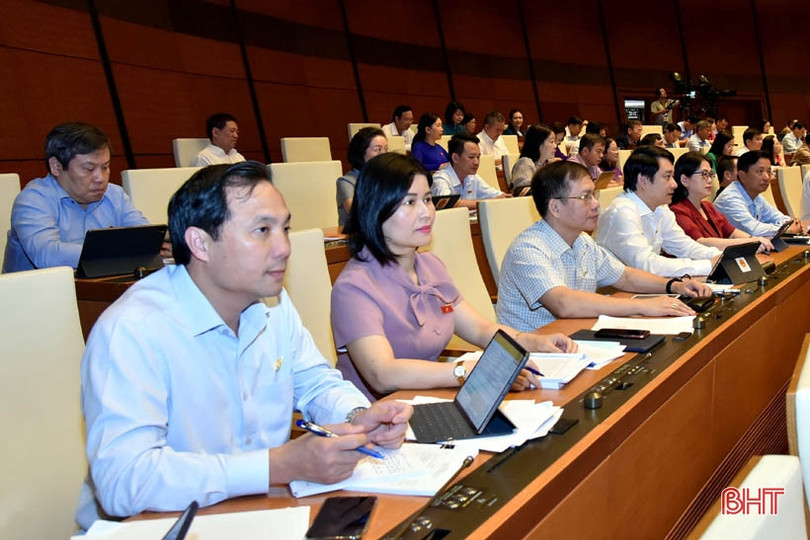 Đại biểu Quốc hội Hà Tĩnh thảo luận về dự án Luật Phòng, chống bạo lực gia đình (sửa đổi)