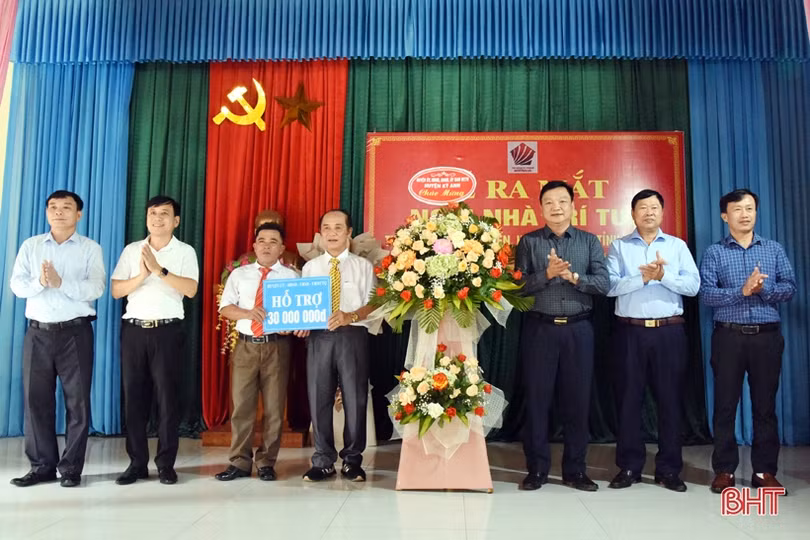 Tiếp tục ra mắt ngôi nhà trí tuệ ở các huyện Vũ Quang, Kỳ Anh