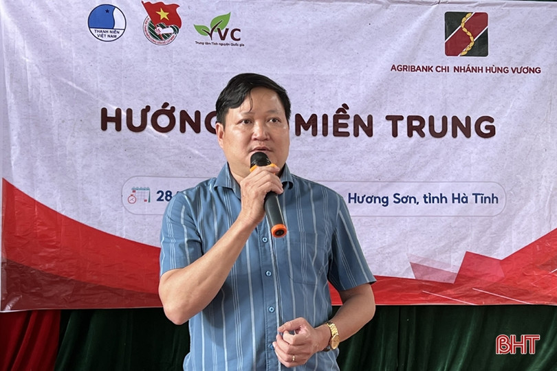 Trao 110 suất quà cho người dân có hoàn cảnh khó khăn ở Hương Sơn
