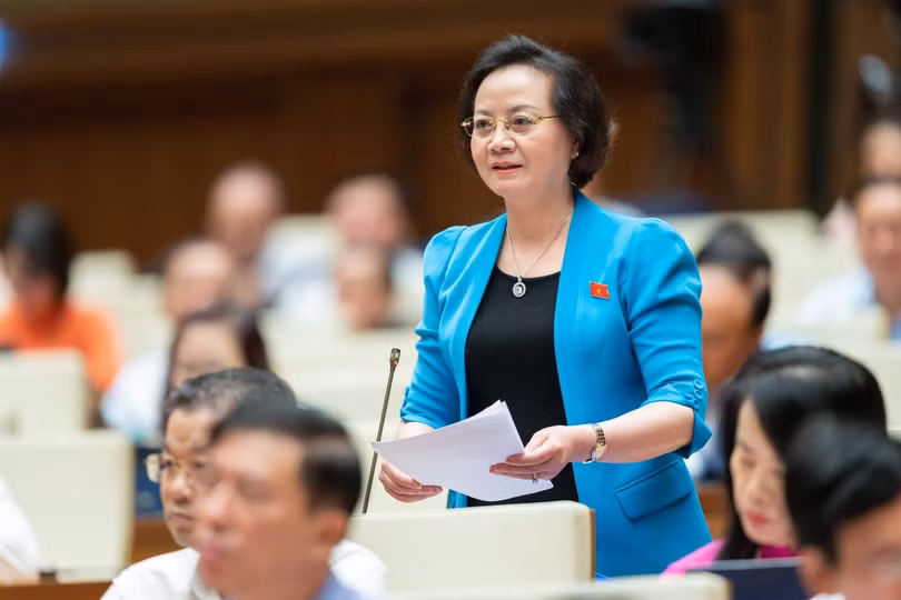 Bộ trưởng Bộ Nội vụ lý giải việc cán bộ, công chức, viên chức nghỉ việc và tăng lương cơ sở