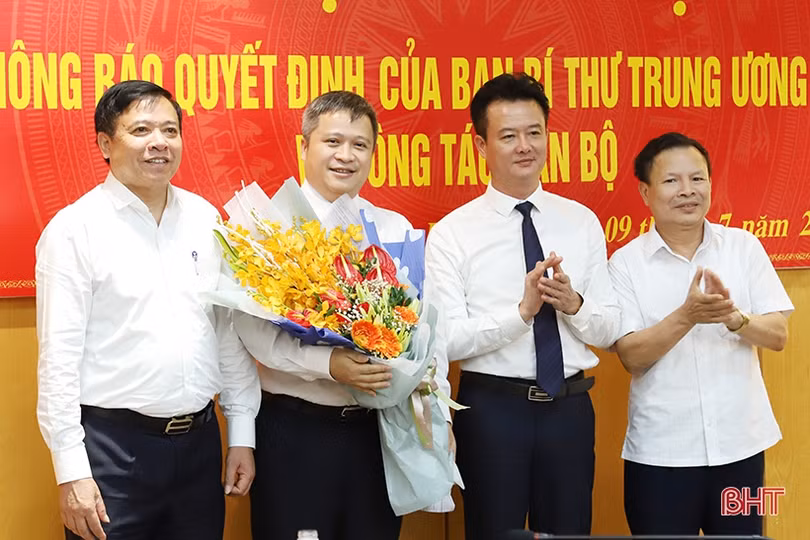 Thông báo quyết định của Ban Bí thư chỉ định ông Trần Tiến Hưng làm Phó Bí thư Tỉnh ủy Hà Tĩnh