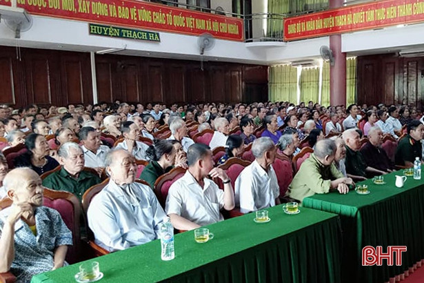 300 triệu đồng trao tận tay đối tượng chính sách ở thị trấn Thạch Hà