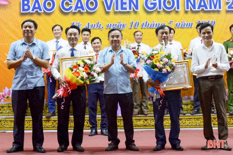 33 thí sinh tranh tài hội thi báo cáo viên giỏi huyện Kỳ Anh, Vũ Quang