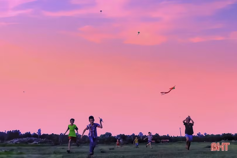 Trở về tuổi thơ cùng những ngày hè thú vị của trẻ em Hà Tĩnh