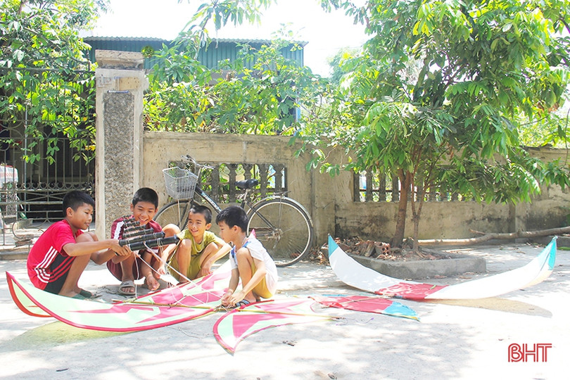 Trở về tuổi thơ cùng những ngày hè thú vị của trẻ em Hà Tĩnh