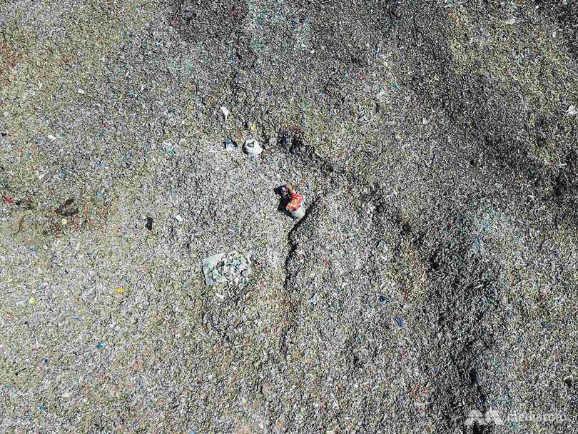 Núi rác thải nhựa khổng lồ nuôi sống những ngôi làng ảnh 2 Núi rác thải nhựa khổng lồ nuôi sống những ngôi làng