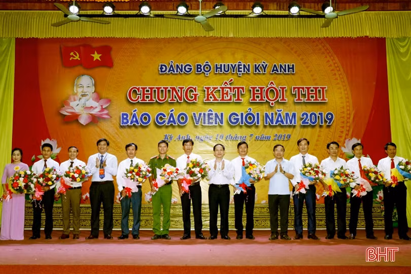33 thí sinh tranh tài hội thi báo cáo viên giỏi huyện Kỳ Anh, Vũ Quang