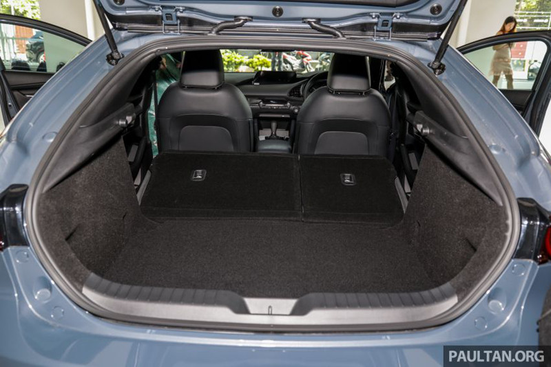 Hình ảnh chi tiết Mazda3 2019 giá gần 800 triệu đồng tại Malaysia