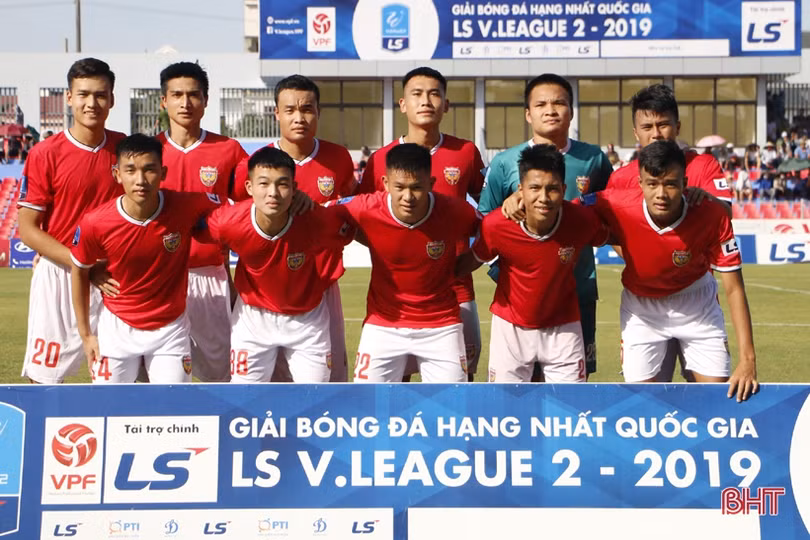 Hàng công thiếu duyên, Hồng Lĩnh Hà Tĩnh thất thủ trước An Giang ngay trên sân nhà