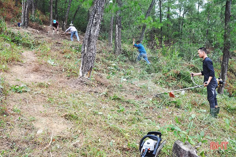 Hương Sơn sẵn sàng lực lượng ứng cứu, ngăn lửa rừng bùng phát trở lại