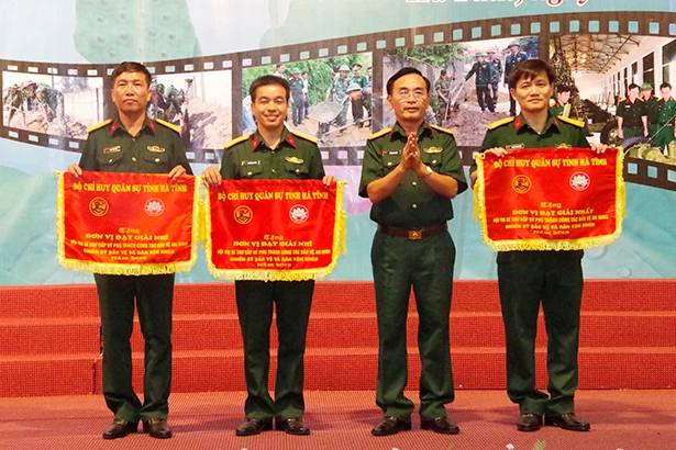 Kỳ Anh nhất hội thi bí thư cấp ủy, chiến sỹ dân vận khéo