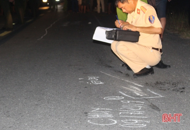 Tài xế ô tô biển Hà Nội tông chết 3 người ở Hà Tĩnh đã đến trình diện