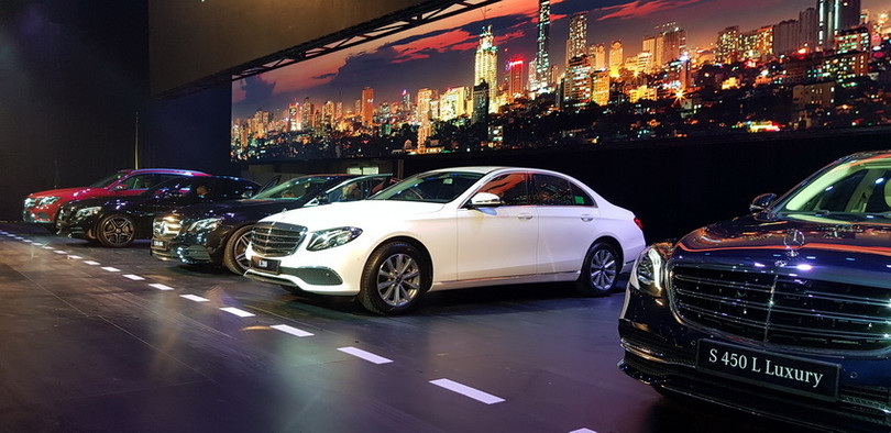 Xe sang đồng loạt ra mẫu mới, nhà giàu Việt sắp đón tin vui Xe sang đồng loạt ra mẫu mới, nhà giàu Việt sắp đón tin vui