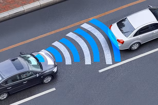 Những công nghệ an toàn trên ô tô phát huy tác dụng thần kỳ khi trời mưa