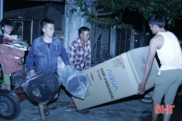 Rừng thông trên 40 năm tuổi ở Hương Sơn bùng cháy lần 2 trong 1 ngày