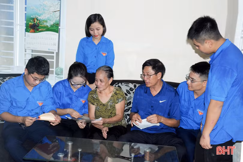 Ấm áp bữa cơm tình nghĩa bên gia đình Mẹ Việt Nam Anh hùng