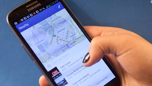 Những thông tin nào dễ bị lộ qua Facebook