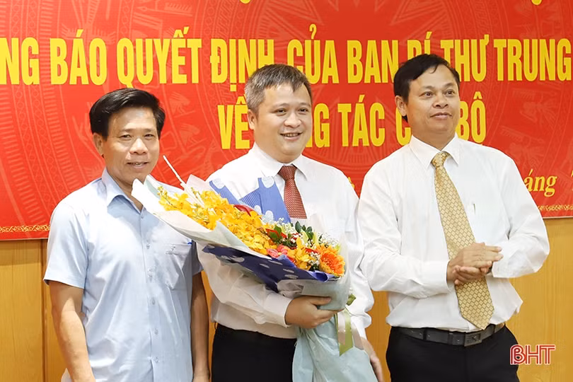 Thông báo quyết định của Ban Bí thư chỉ định ông Trần Tiến Hưng làm Phó Bí thư Tỉnh ủy Hà Tĩnh