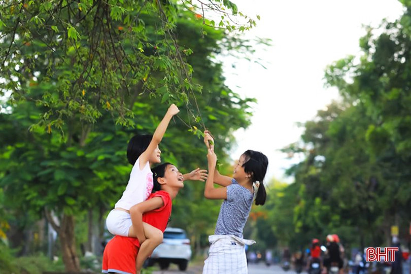 Trở về tuổi thơ cùng những ngày hè thú vị của trẻ em Hà Tĩnh