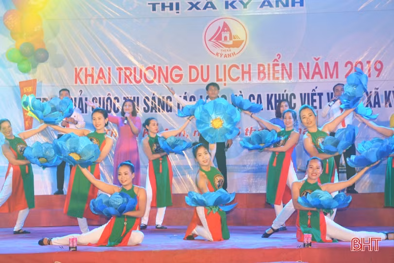 Thị xã Kỳ Anh đón gần 70 vạn lượt khách du lịch