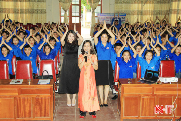 Chuyên gia “bật mí” cách giữ lửa hạnh phúc cho cán bộ đoàn ở Nghi Xuân