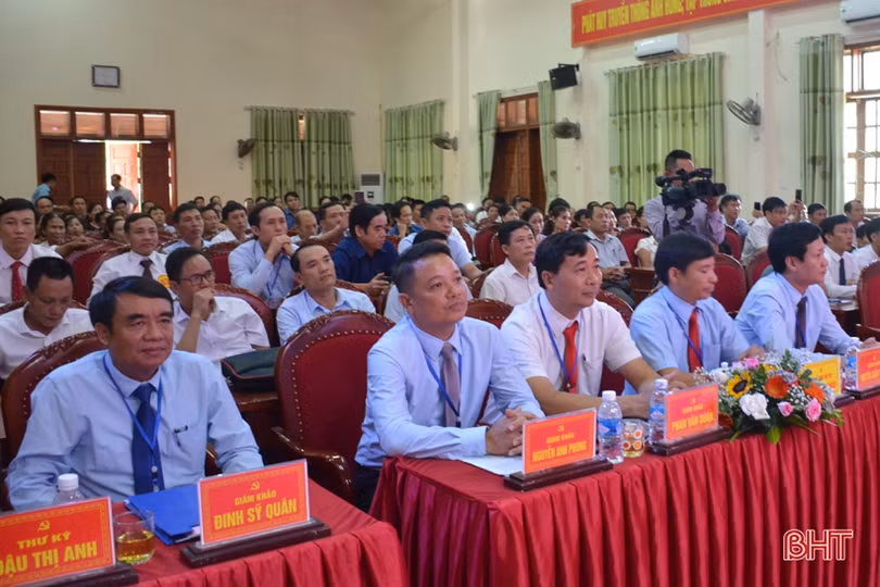 33 thí sinh tranh tài hội thi báo cáo viên giỏi huyện Kỳ Anh, Vũ Quang