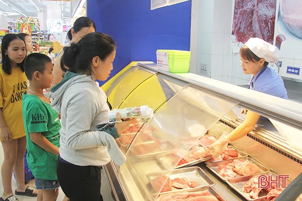 Giữa “bão dịch, người tiêu dùng Hà Tĩnh không quay lưng với thịt lợn