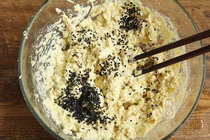 Bánh đậu phụ chiên tôm mới lạ bé nào cũng thích cũng mê