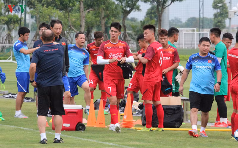 HLV Park ngấm ngầm “soi giò” các nhân tố mới của U23 Việt Nam