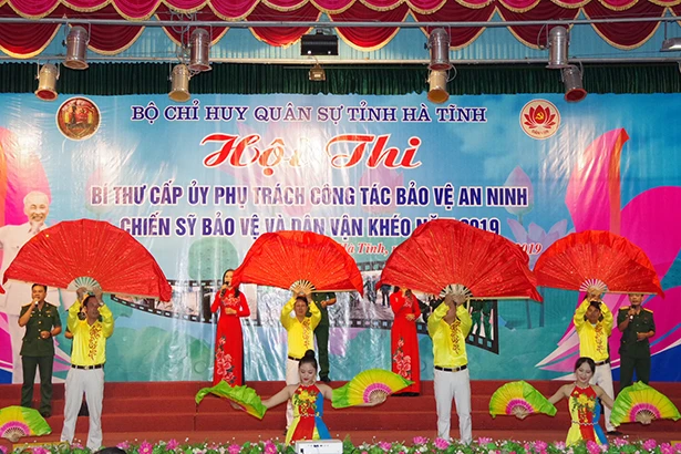 Kỳ Anh nhất hội thi bí thư cấp ủy, chiến sỹ dân vận khéo