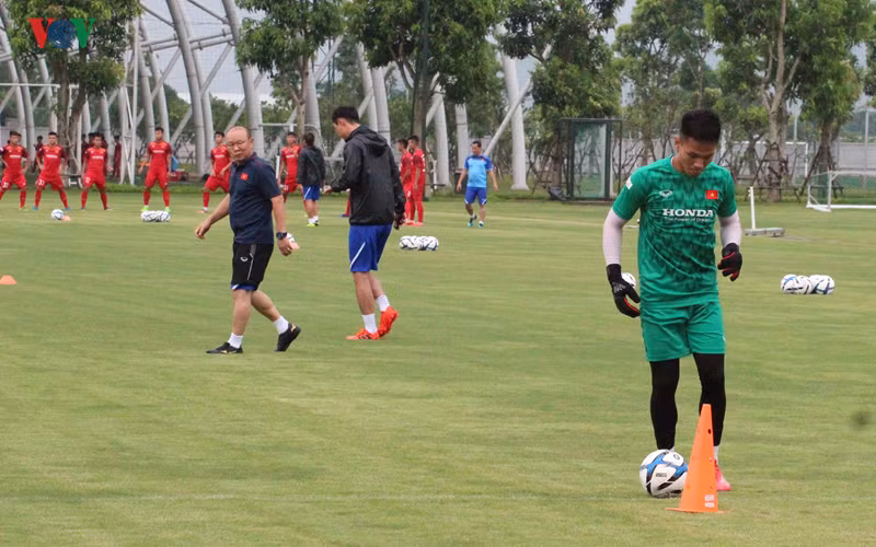 HLV Park ngấm ngầm “soi giò” các nhân tố mới của U23 Việt Nam