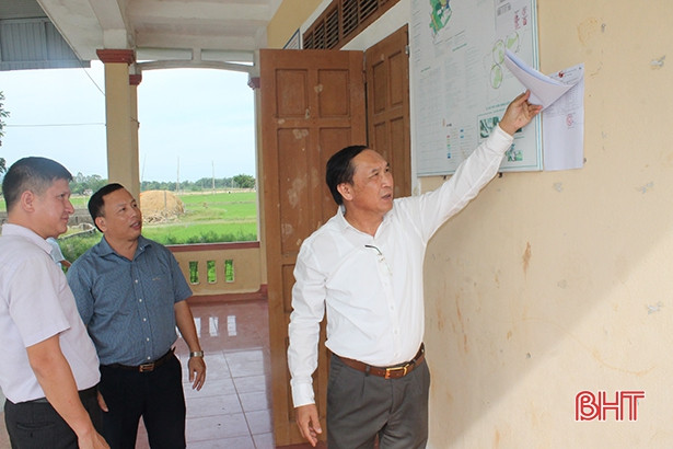 Trưởng ban Tuyên giáo Tỉnh ủy đánh giá cao việc huy động nguồn lực xây dựng NTM ở Can Lộc