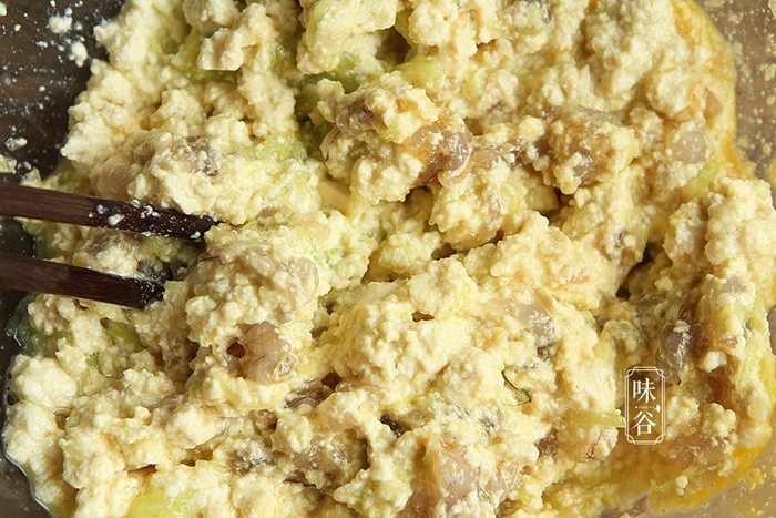 Bánh đậu phụ chiên tôm mới lạ bé nào cũng thích cũng mê