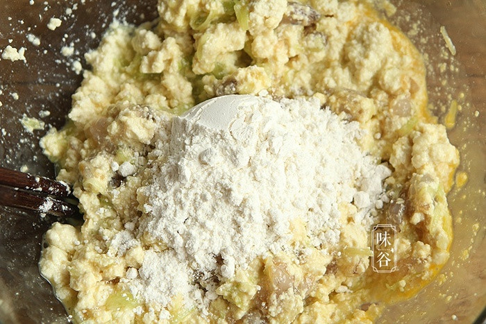 Bánh đậu phụ chiên tôm mới lạ bé nào cũng thích cũng mê