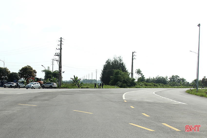 Điểm đầu của tuyến đường giao với ĐT.546 tại Km1+900 (thuộc tuyến đường An Viên Mỹ Thành) 4.jpg